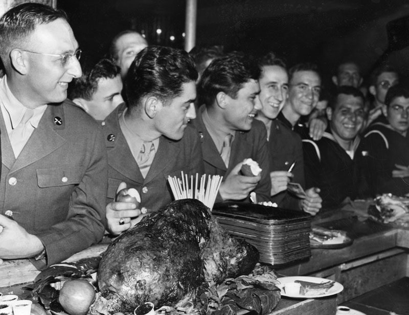 1943 Canteen Thanksgiving
