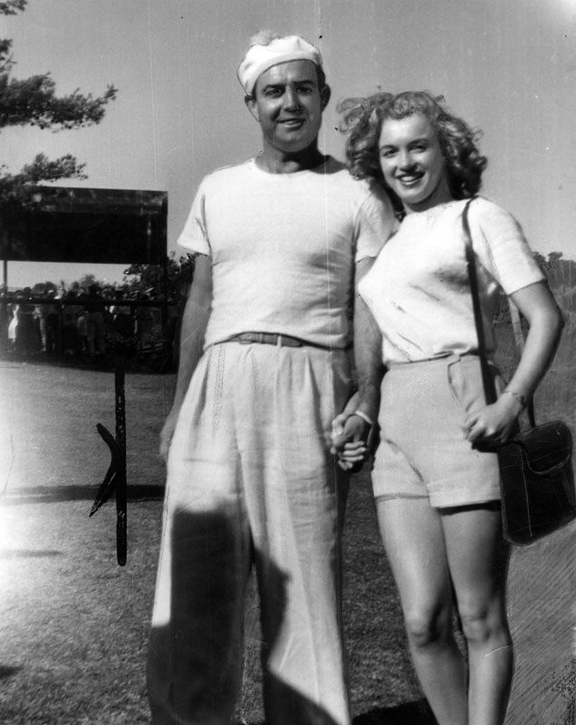 marilyn monroe at golf tournament